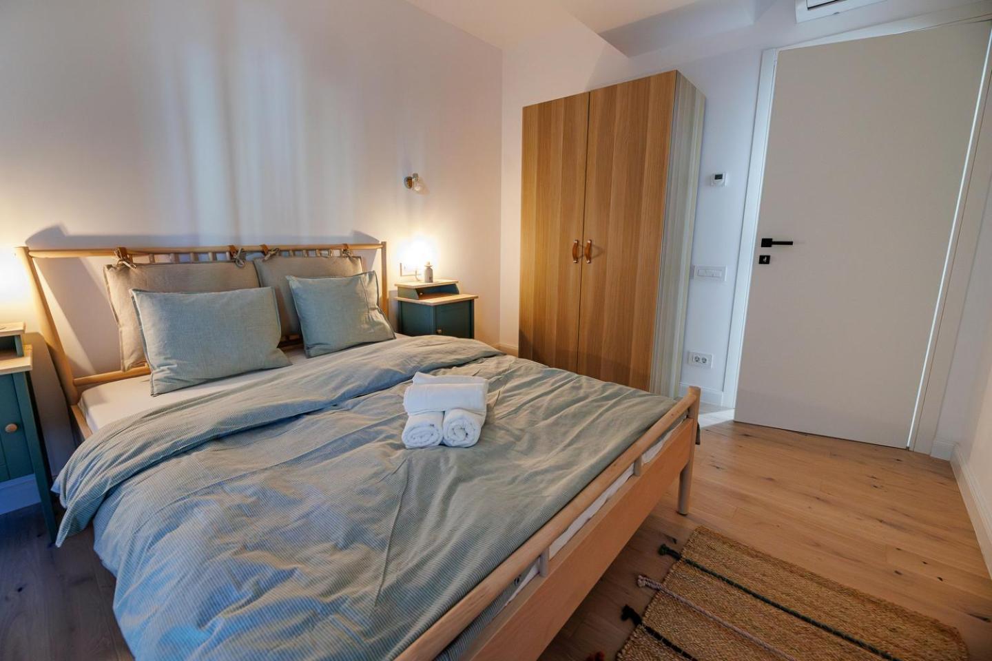 The Corner Luxe Apartment Бухарест Экстерьер фото