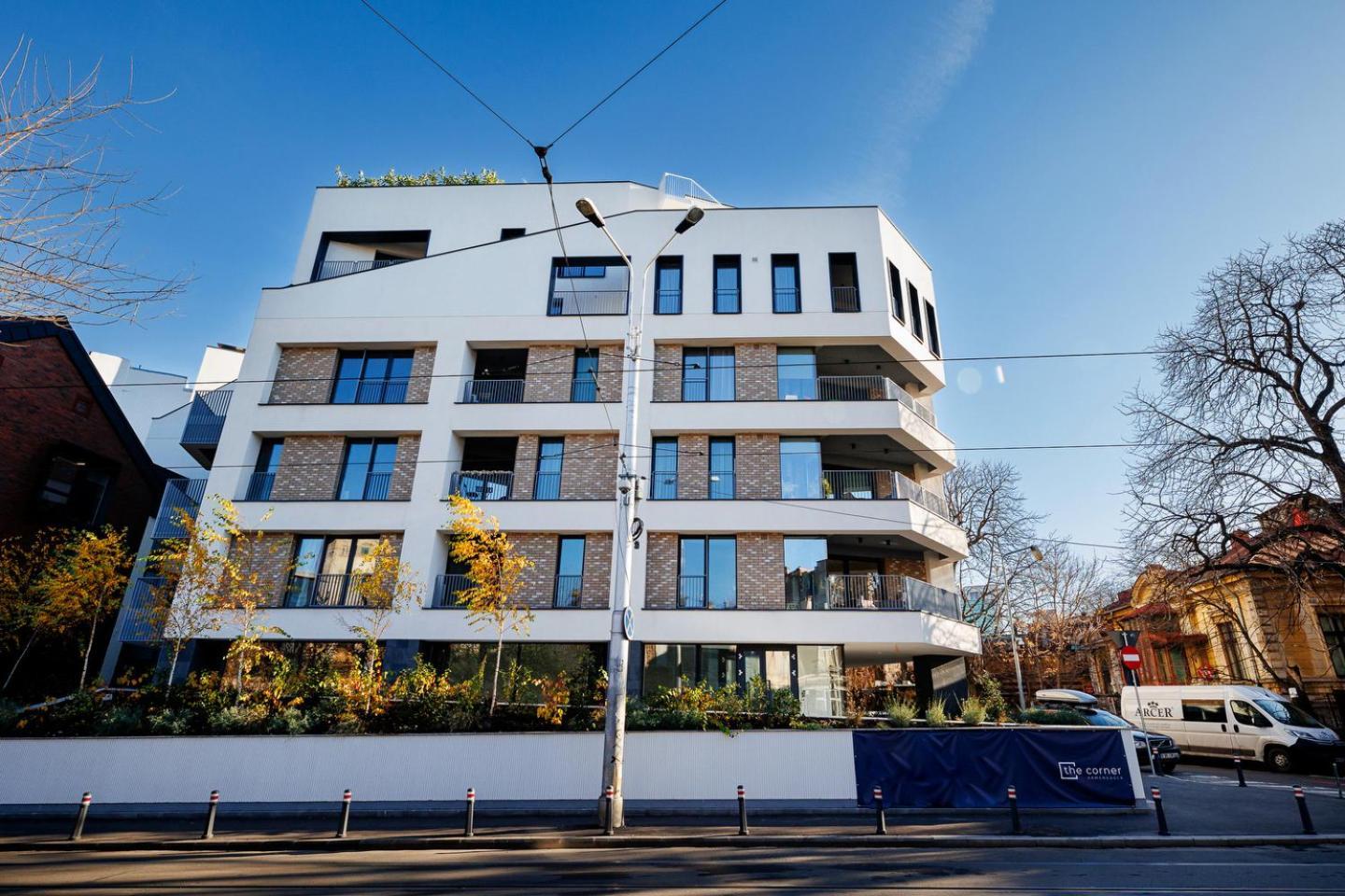 The Corner Luxe Apartment Бухарест Экстерьер фото